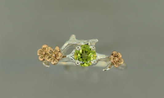 Elegant Peridot Twig Ring