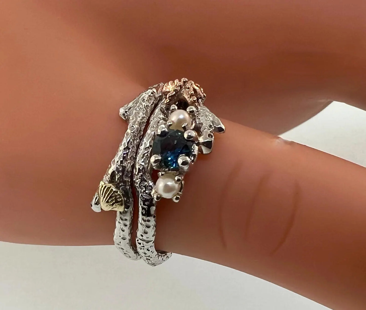 The Santa Maria Ring Set – 3 Stone Sapphire Coral Branch